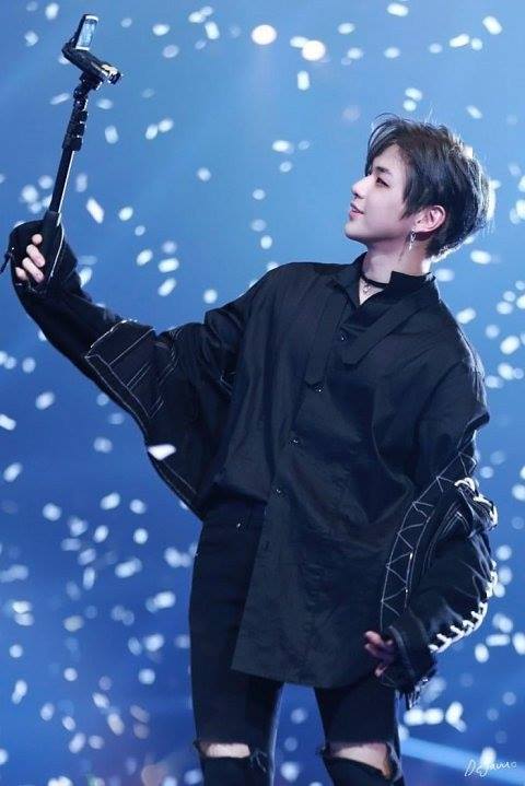 Pann: Kang Daniel bỗng dưng trông đẹp trai dễ sợ