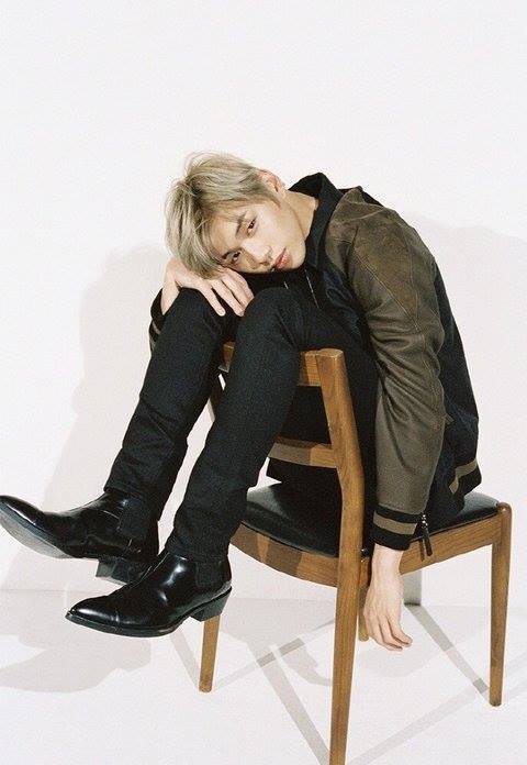 Pann: Tui cứ tưởng tấm hình này của Kang Daniel đã qua photoshop cơ đấy