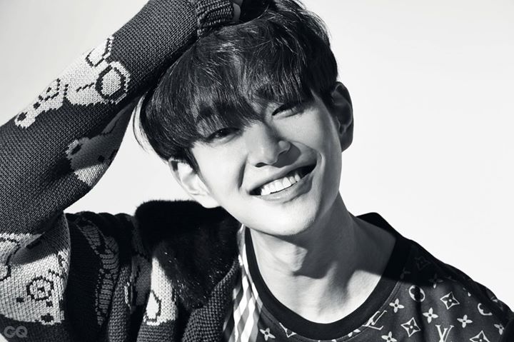 Pann: Mình lo cho Onew  