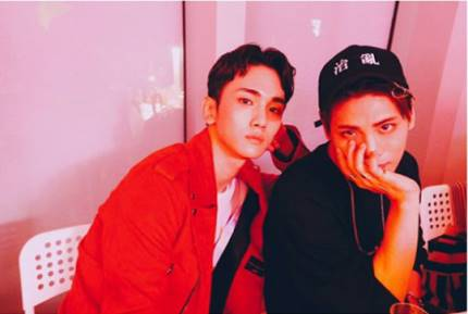 Pann: SHINee Key, lá thư viết tay tới Jonghyun quá cố "Em sẽ sống tốt hơn... Hẹn gặp lại anh"