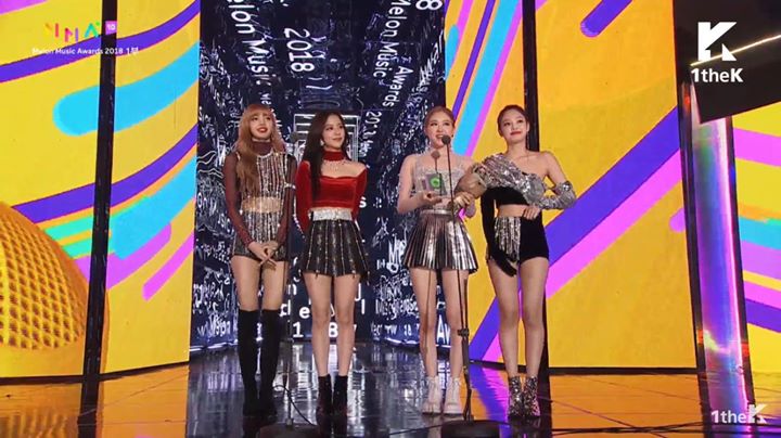 BLACKPINK ‘DDu-Du DDu-Du’ thắng Best Dance Track Female tại #MelonMusicAwards2028 trước Chungha ‘Roller Coaster’, Mamamoo ‘Starry Night’ TWICE ‘Heart Shaker’ & MOMOLAND ‘BBoom BBoom’