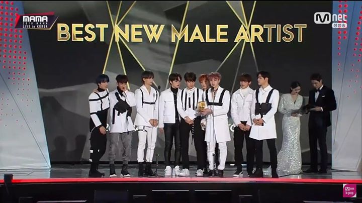 Stray Kids thắng giải Best New Male Artist tại #MAMA2018