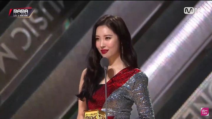 Sunmi thắng Best Female Artist tại #MAMA2018