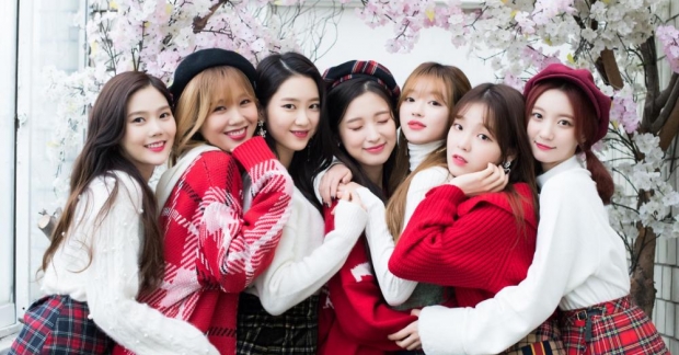 Cùng đón Giáng Sinh với Oh My Girl qua loạt ảnh mùa đông xinh xắn