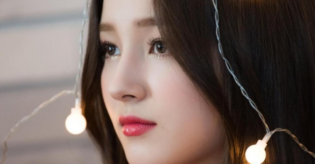 "Thiên thần lai" Nancy (Momoland) và visual đẹp đến nức lòng trong loạt ảnh Giáng Sinh của Dispatch 