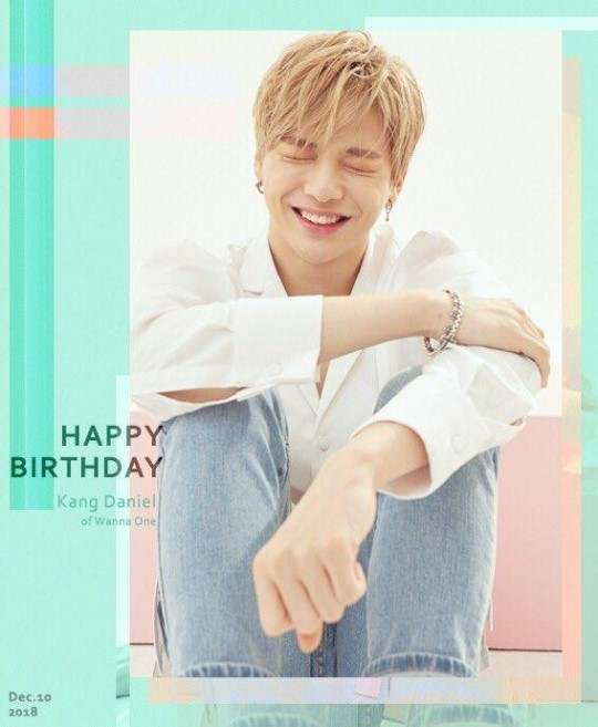 Bài báo: Kang Daniel, món quà ngày sinh nhật "món đồ uống tràn đầy tình yêu" 