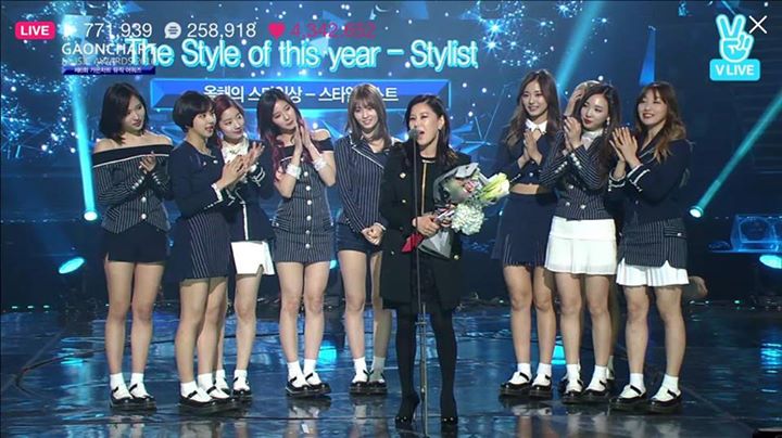 Stylist Choi Hui Seon của TWICE thắng giải Style of the year - Stylist tại #6thGaonChartAward