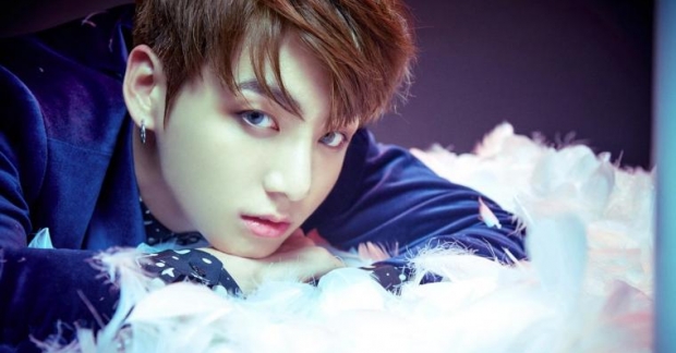 Tiết lộ gây shock về "kẻ thù cùng ngành" của em út Jungkook (BTS)