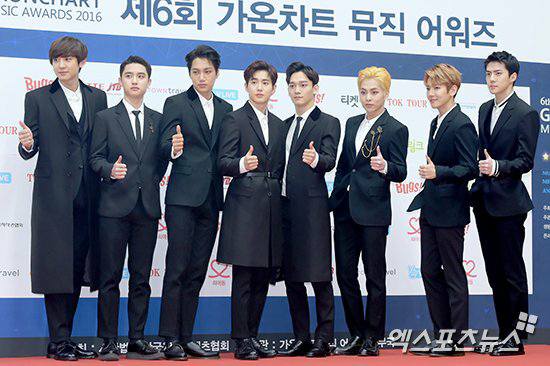 [NEWSPIC] 170222 EXO @ 6th Gaon Chart Music Awards Red Carpet 