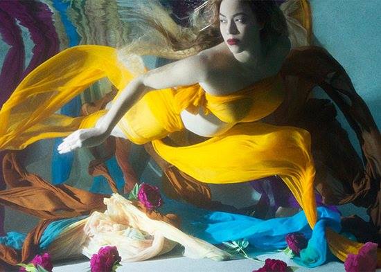 Bài báo: "D-yonce, nữ thần biển cả"... Bộ ảnh thai nghén dưới nước của Beyonce 