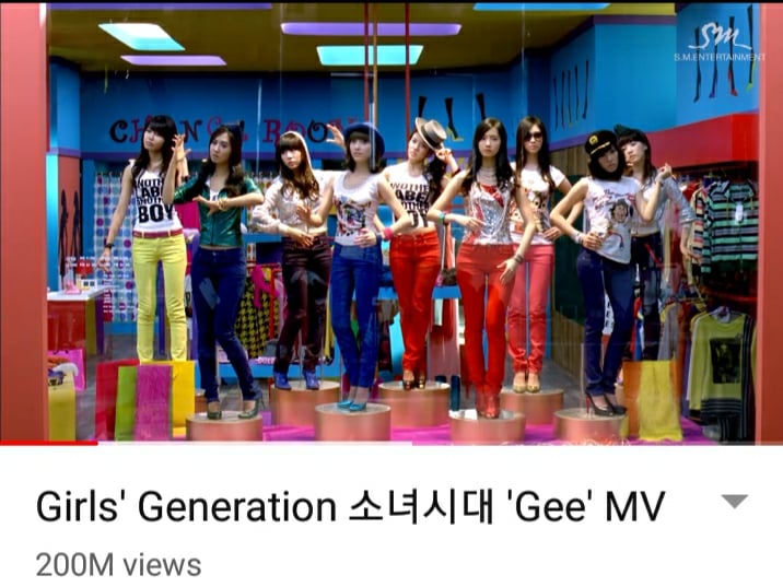 'Gee' là MV thứ 2 của SNSD cán mốc 200 triệu lượt xem sau 'I Got a Boy' 