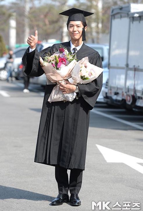 Park Bo Gum tốt nghiệp khoa diễn xuất và nhạc kịch trường Đại học Myongji