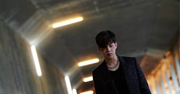 Henry tung ảnh nh&aacute; h&agrave;ng cho lần trở lại sắp tới với &lsquo;Monster&rsquo;