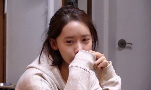 Câu chuyện đằng sau cảnh Yoon Ah khóc vì một bài hát