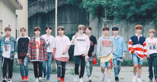 Wanna One lập kỷ lục boygroup đầu tiên có MV debut cán mốc 100 triệu lượt xem