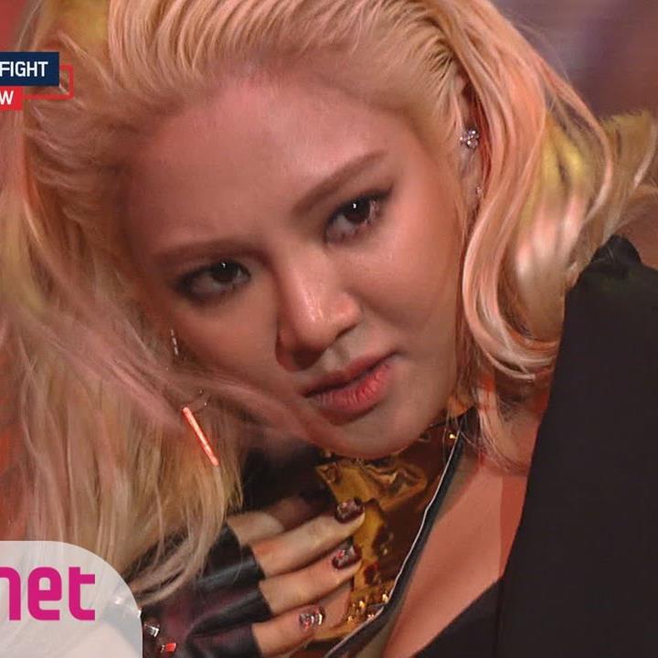 SNSD Hyoyeon đã thuyết phục toàn bộ ban giám khảo trên 'Hit The Stage' chủ đề 'The Fight', đạt #1 với 162 điểm. Vượt qua GOT7 Yugyeom 159 điểm.