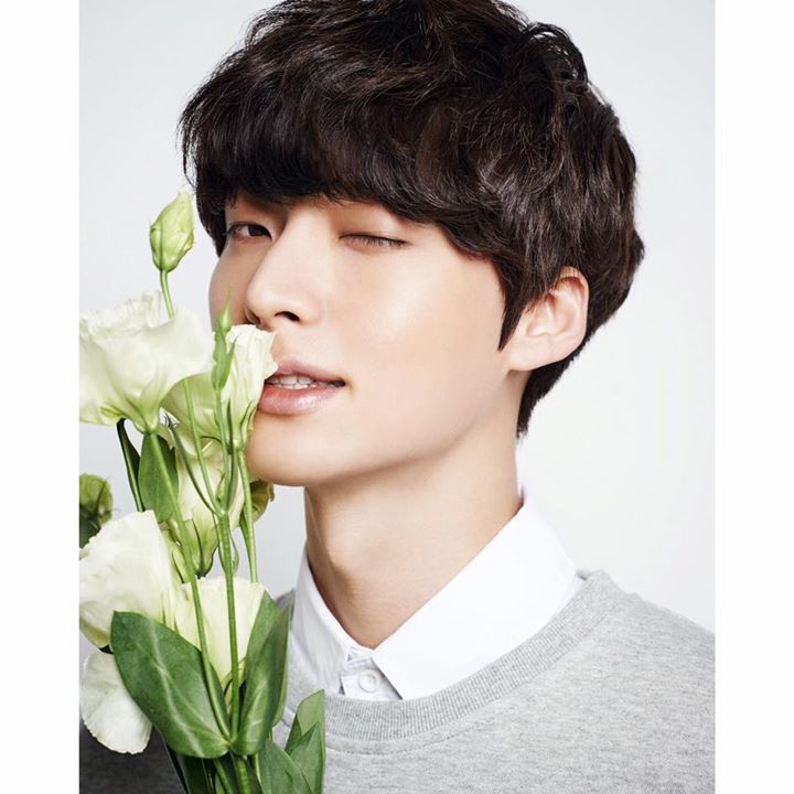 News: Ahn Jae Hyun xác nhận kí hợp đồng độc quyền với HB Entertainment để phát triển sự nghiệp diễn xuất, về cùng công ty với Kim Rae Won, Ji Jin Hee, Shin Sung Rok.. Đồng thời vẫn là người mẫu trực thuộc Esteem.