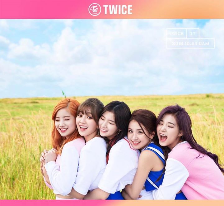 Những bức teaser mới nhất của TWICE cho ca khúc chủ đề "TT" phát hành ngày 24/10