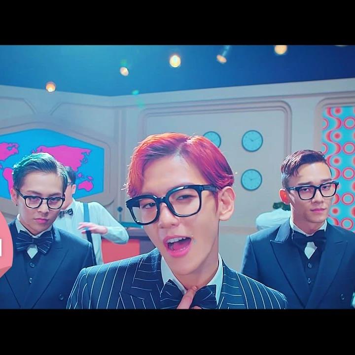 EXO-CBX chào sân với "HEY MAMA" ✨