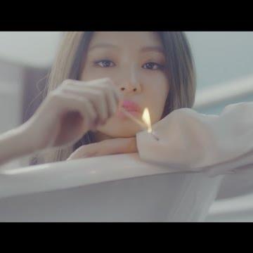 BLACKPINK chính thức comeback cùng "PLAYING WITH FIRE" 