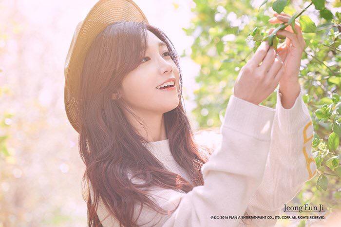 Những bức teaser đầu tiên của Apink Eunji cho mini album solo #DREAM
