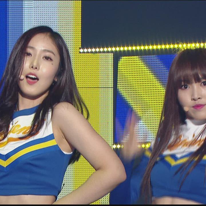 GFRIEND biểu diễn "Like Ooh Ahh" của TWICE trong Music Core tập đặc biệt hôm nay