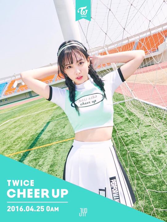 TWICE phát hành teaser comeback của Nayeon, Momo và Dahyun cho "CHEER UP"