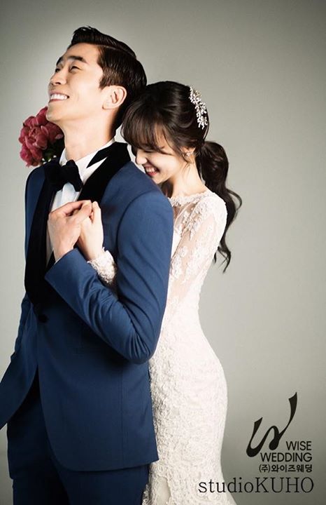 Dispatch: Ảnh cưới của nam diễn viên Shin Sung Rok (Vì sao đưa anh tới, Trò chơi dối trá) cùng bạn gái không phải người nổi tiếng 