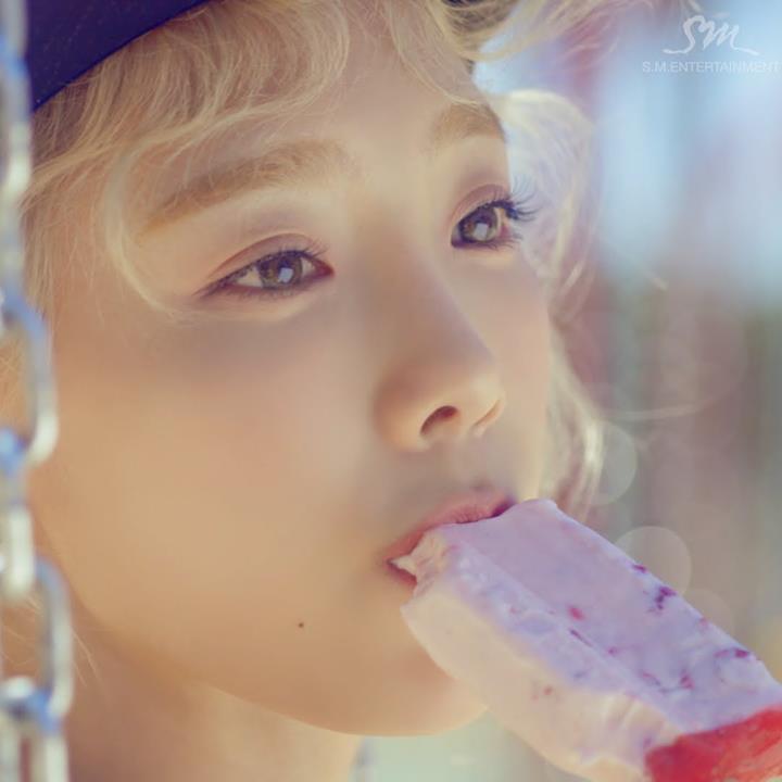 "Why" - MV thứ hai của Taeyeon sau "Starlight" đã xuất hiện 