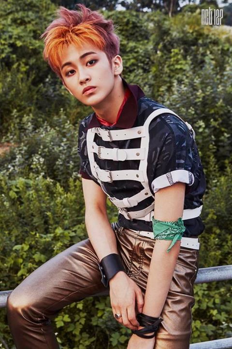 Rapper Mark của NCT U cũng chính là thành viên thứ 6 của NCT 127: 