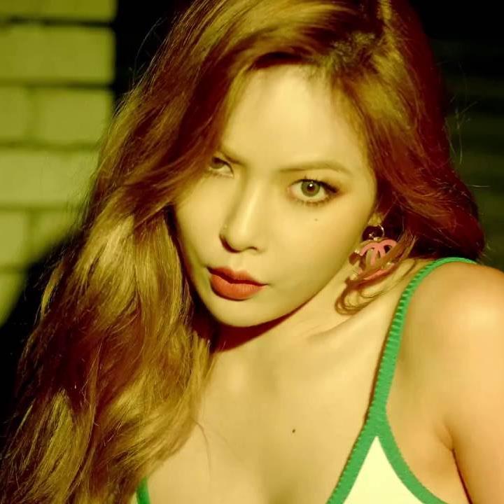 Hyuna comeback với "How's This?" 