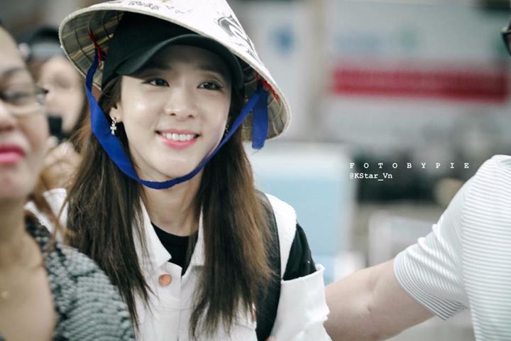 Tạm biệt Sandara Park! Visual của 2NE1 tại sân bay Tân Sơn Nhất rời Việt Nam hôm nay ✈️