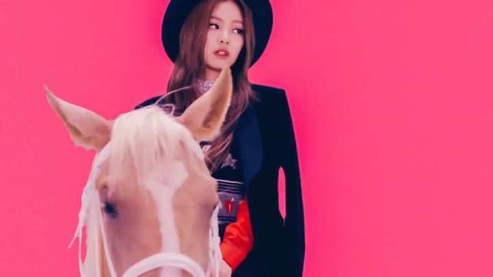 News: Vừa debut, BLACKPINK Jennie đã bị chấn thương