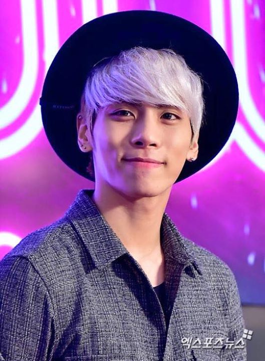 Bài báo: [Độc quyền] Jonghyun tiếp bước Tiffany ra bài solo... full album đầu tay vào tháng Năm