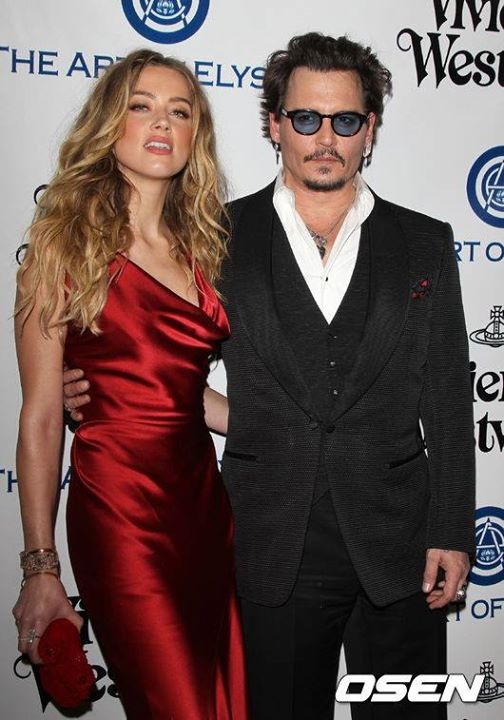 Bài báo: [Oh!llywood] Tin nhắn của Amber Heard là thật... Johnny Depp đã thực sự bạo hành vợ