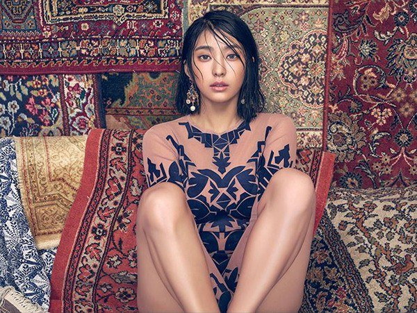 Bài báo: 'Hớp hồn bởi vẻ đẹp quyến rũ' Bora x Hyorin