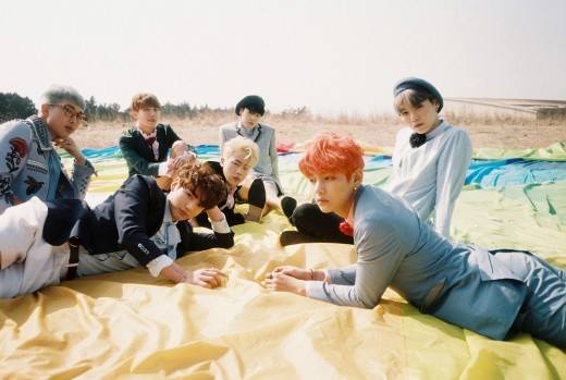 Bài báo: 'Nghệ sĩ bán được một triệu bản tiếp theo sau EXO'... BTS sắp chạm mốc 1 triệu album bán ra