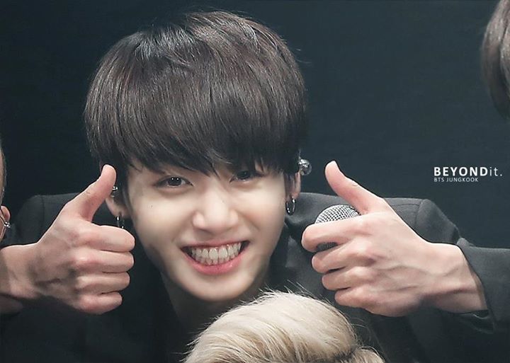 Pann: Mặt mộc chưa hề mông má của bạn Jungkook nè