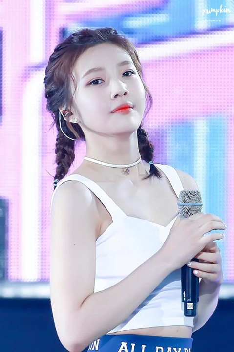 [Pann] Vẻ ngoài của Joy dạo này