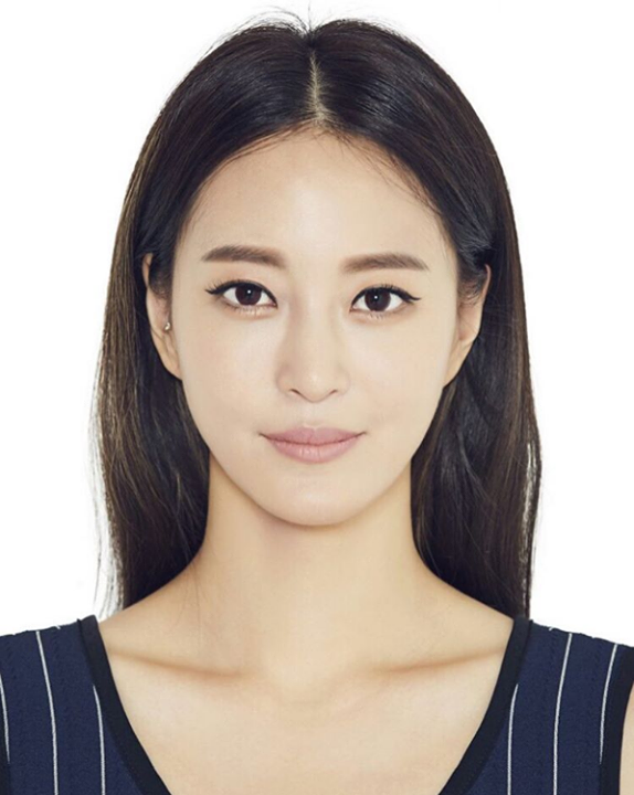 Bài báo: 'Đến ảnh hộ chiếu cũng là ảnh tạp chí' nhan sắc tỏa sáng như nữ thần của Han Ye Seul