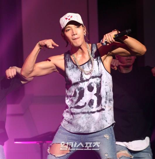 Bài báo: Jun. K phá vỡ định kiến về 2PM và vượt quá kỳ vọng với album solo