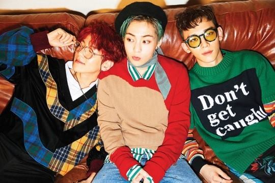 Bài báo: "Đúng là EXO có khác" Chen BaekXi #1 trên các bảng xếp hạng điện tử + thành công đưa tất cả các bài hát lên top 