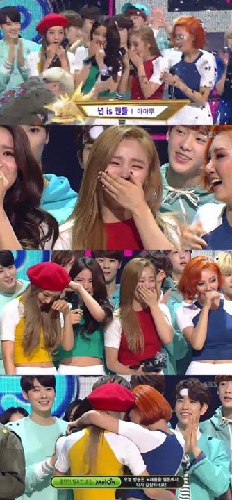 Bài báo: Mamamoo giành cúp #1 đầu tiên trên 'Inkigayo'... òa khóc 'cám ơn các bạn'