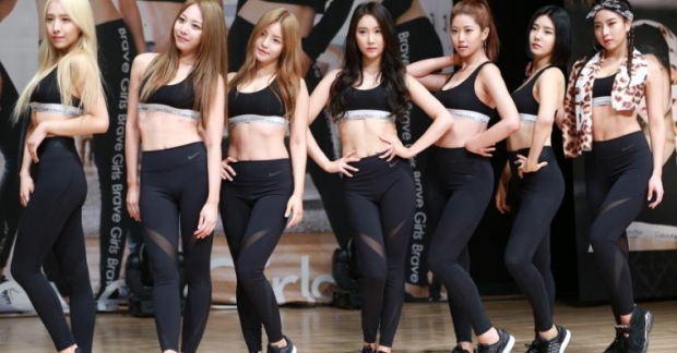 Lận đận 6 năm sau ngày debut, girlgroup bỗng nổi lên nhờ lý do "từ trên trời rơi xuống"