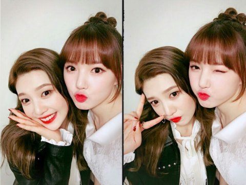 [Pann] Tình bạn của Joy và Yerin ở lễ hội cuối năm