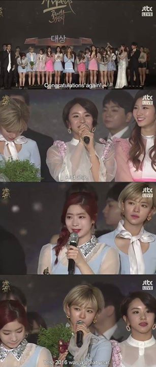 Bài báo: [Golden Disc lần thứ 31] Twice giành Daesang, thổn thức "Bọn em muốn hoạt động 20 năm như Sechs Kies"