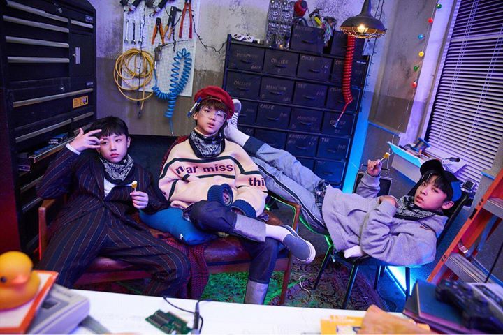 “Các oppa lớp 6” CUBE trainee Joo Woo Chan (Show Me The Money), Starship trainee Park Hyun Jin (quán quân K-Pop Star 6) và rapper trainee ACHILLO tung MV collab “OGZ” sản xuất bởi Groovy Room 