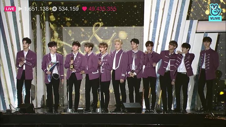 WANNA ONE thắng Bonsang tại Seoul Music Awards lần thứ 27