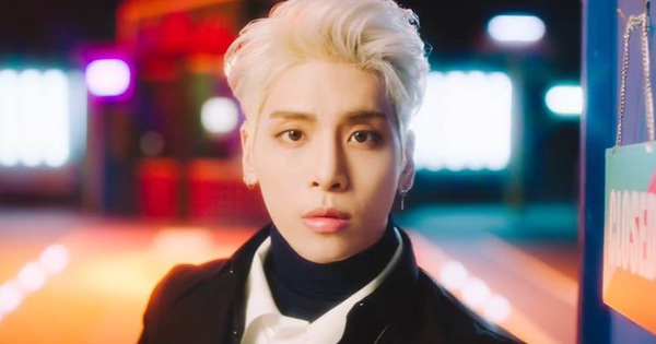 Fan đưa album cuối cùng của Jonghyun lên đỉnh iTunes gần 20 quốc gia