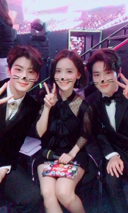 Pann: Hình Snow và selca của Suho, Yoona và Cha Eunwooㅋㅋㅋㅋㅋ 